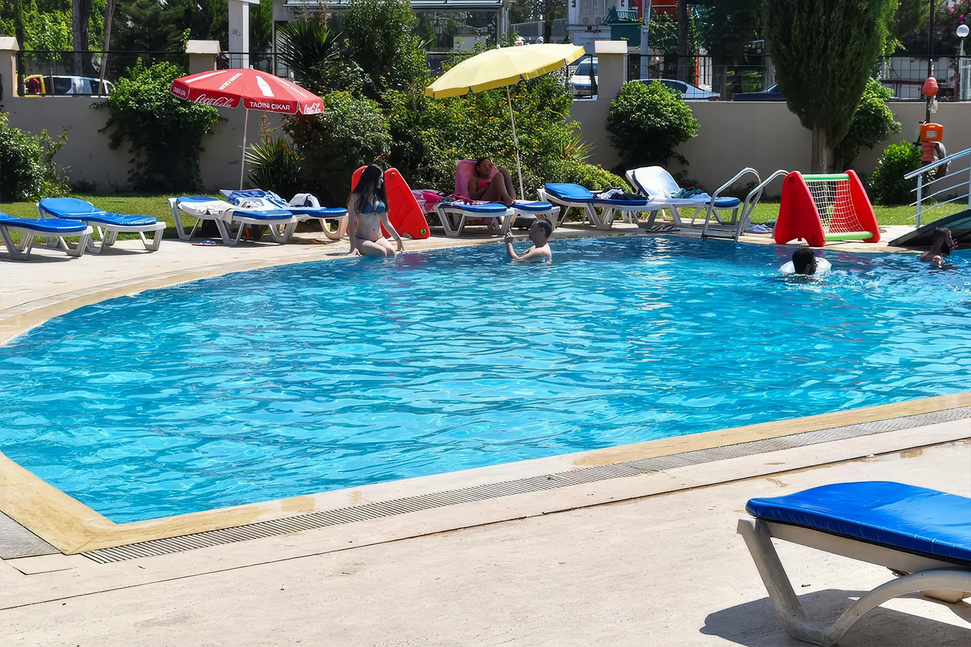 Ares Dream Hotel havuz alanı 5