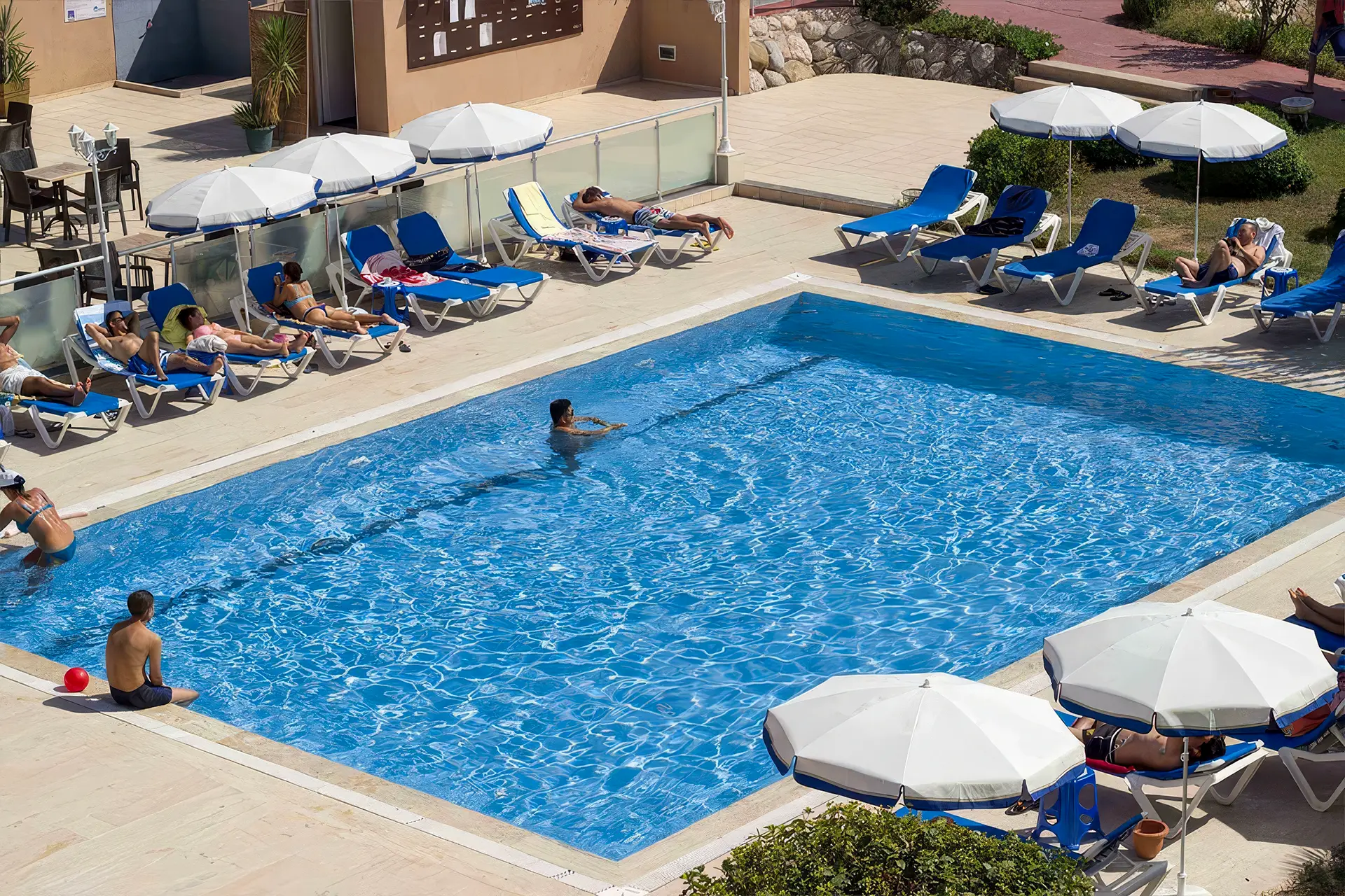 Ares Dream Hotel havuz alanı 6