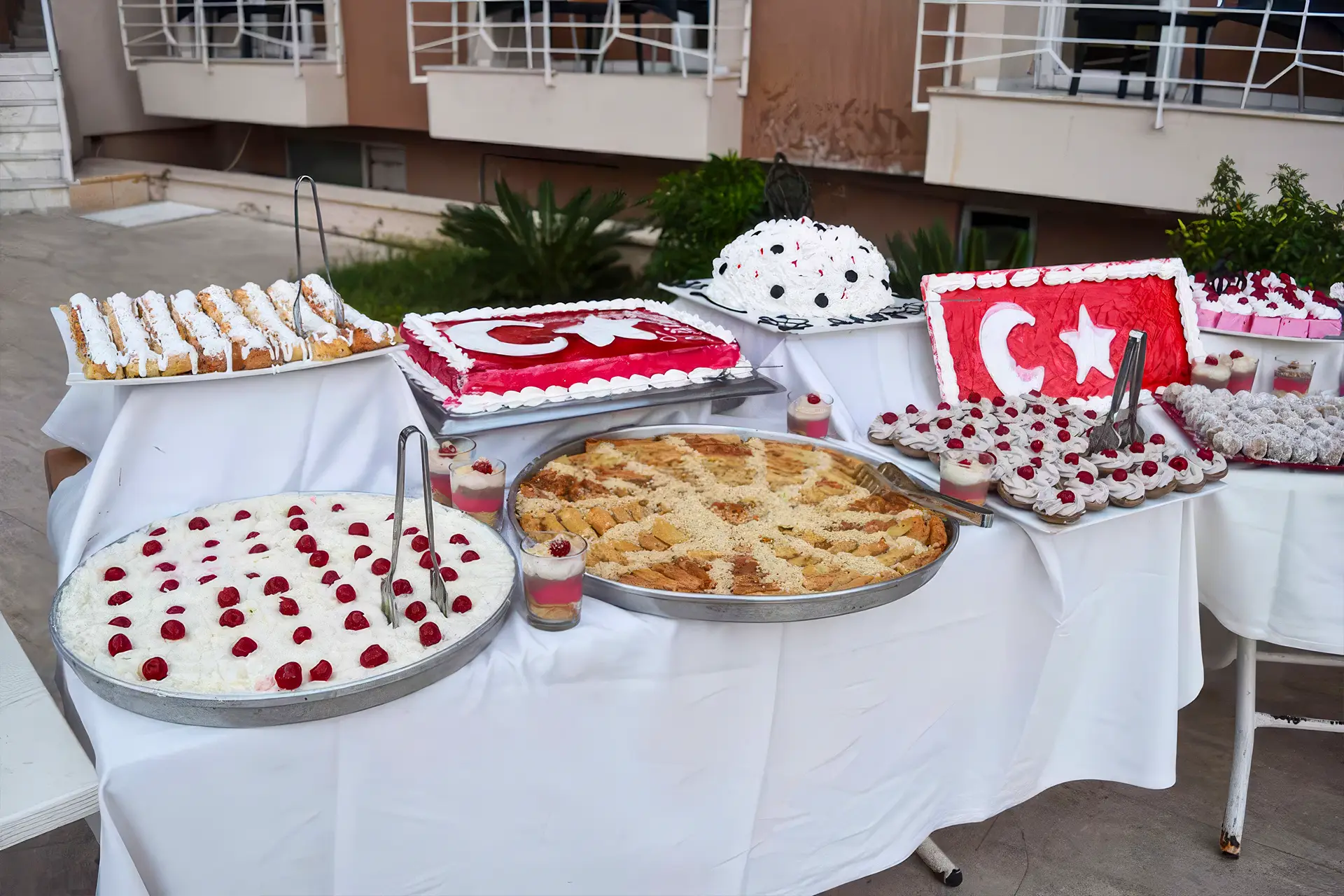 Ares Dream Hotel restoran ve bar alanı 13