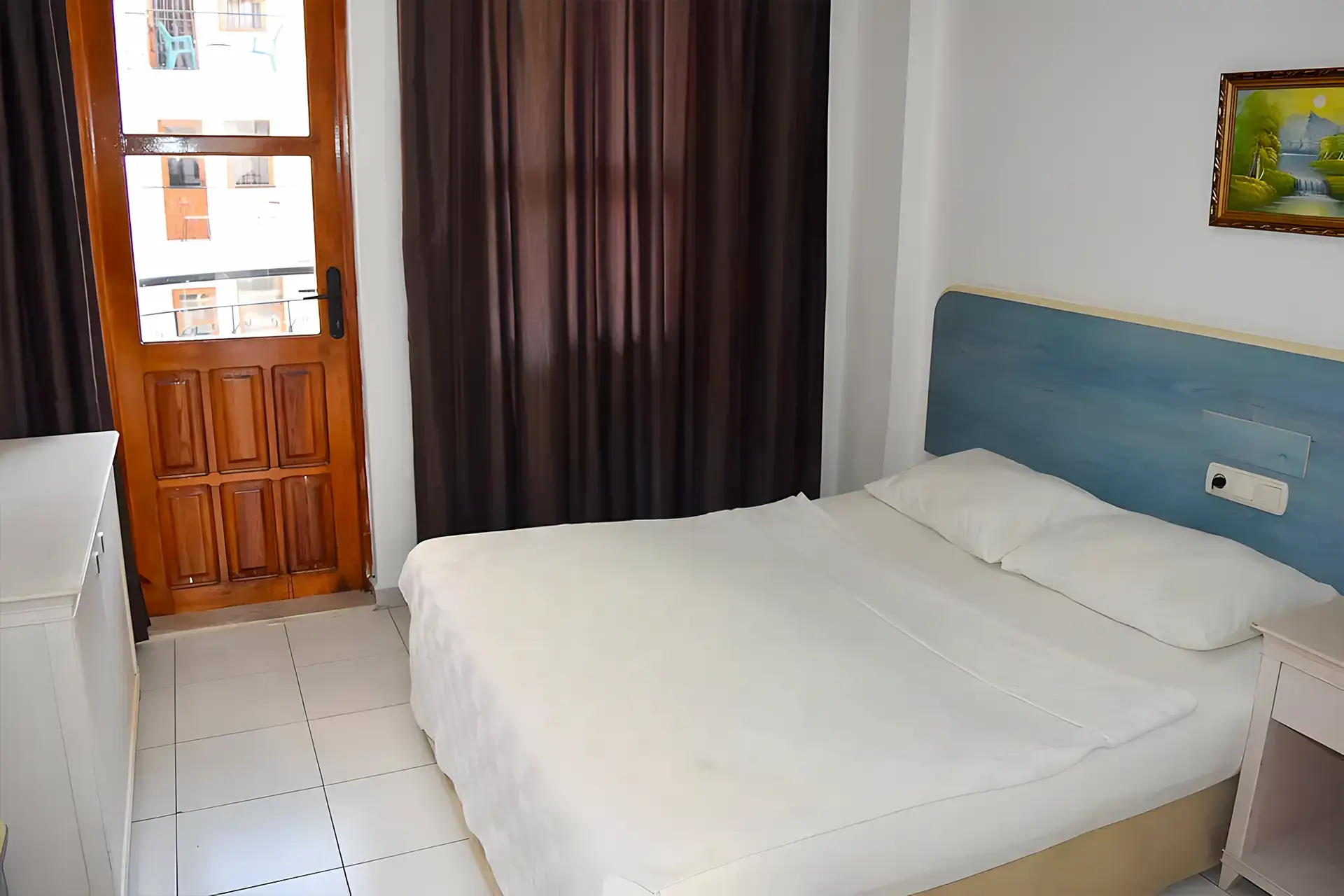 Ares Hotel odası